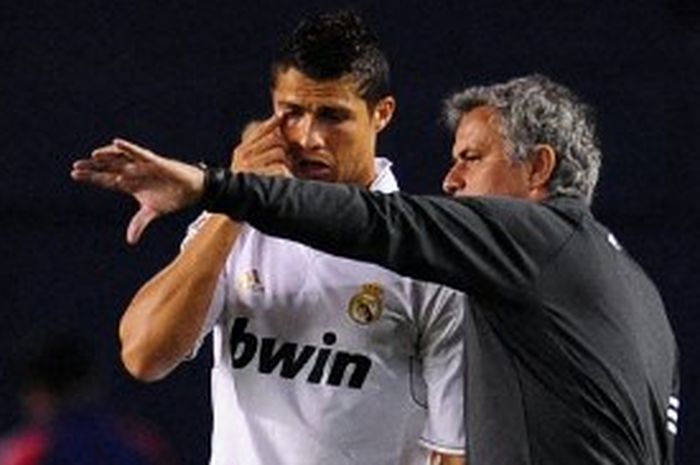 Jose Mourinho mengatakan bahwa Cristiano Ronaldo tidak bisa menerima kritik.