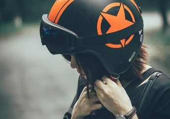Pakai Helm Bisa Picu Masalah Rambut Rontok, Beneran Nggak Sih?