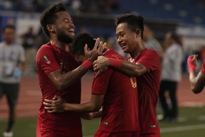 Para pemain Timnas U-22 Indonesia merayakan gol ke gawang Myanmar pada semifinal SEA Games 2019, Minggu (7/12/2019).