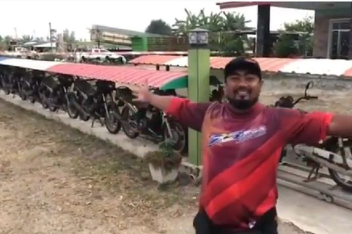 Deretan motor Yamaha RX-Z dipakai buat pagar di Thailand.