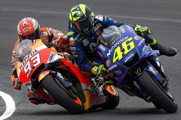 Pembalap Monster Energy Yamaha, Valentino Rossi, dan rider Repsol Honda, Marc Marquez.