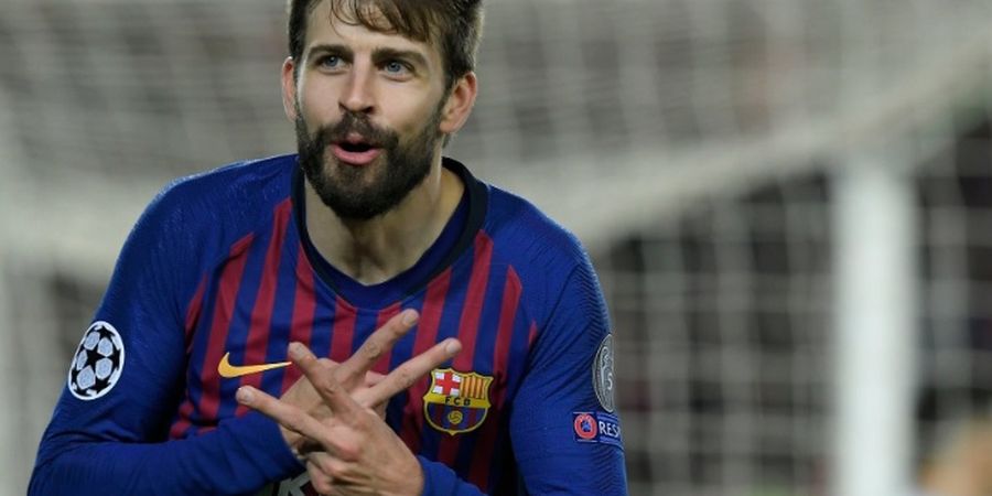 Pique Tertangkap Fans dengan Lambang Chelsea Saat Tengah Menonton Wimbledon