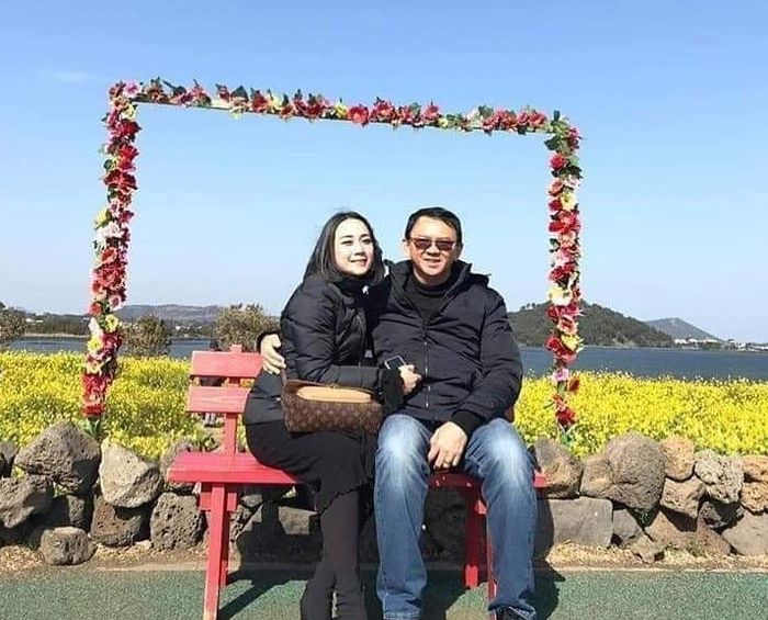 Dikabarkan Sudah Menikah dengan Ahok, Bripda Puput Tampil Modis dengan Tas Mewah Saat Foto Liburan Romantis