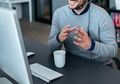 Melakukan Wawancara Kerja Secara Online, Pria Ini Ditolak Gara-gara Ketahuan Bohong dengan Cara yang Bikin Geleng Kepala!