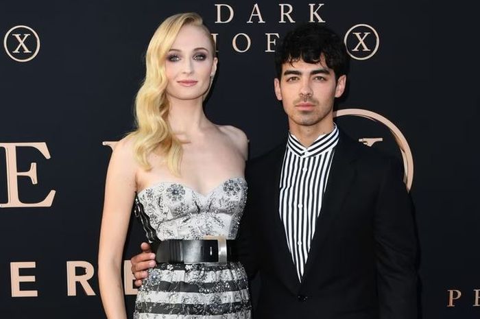 Joe Jonas Gaslighting Sophie Turner Soal Perceraian? Akhirnya Buka