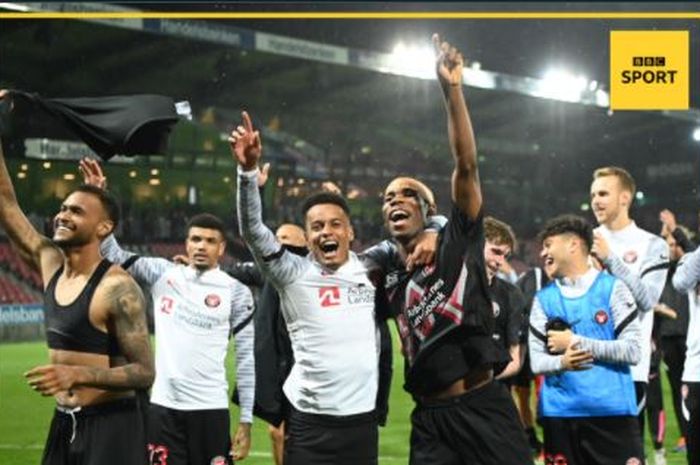 Midtjylland menyingkirkan Celtic FC pada kualifikasi II Liga Champions 2021-2022.