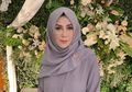 Janda Sejak Lama, Mama Amy Banjir Pujian Usai Unggah Potret Jadul Bersama 3 Anaknya, Dikira Teman SMA