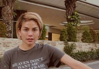 Rela Gelontorkan Dana Rp 100 Juta untuk Lawan Corona, Nikita Mirzani Berurai Air Mata Usai Tahu APD Pemberiannya Dipakai Tenaga Medis: Jujur Saya Nangis Dikirimin Foto Ini