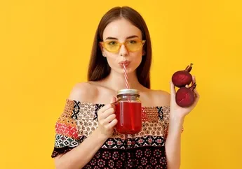 Mau Wajah Cepat Glowing dan Cerah? Rajin Minum 5 Jus Buah Ini Aja!