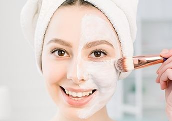 Wajah Bersih Bebas Komedo Hitam, Coba Masker Pakai Bahan Alami Ini