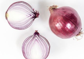 Cukup #5MenitAja Letakkan Irisan Bawang Merah di Telapak Kaki dan Rasakan Manfaat Tak Terduga Ini