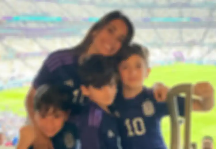 Gara-Gara Kontroversi Salt Bae, Benarkah Istri Lionel Messi Juga Ikut Dihukum FIFA?