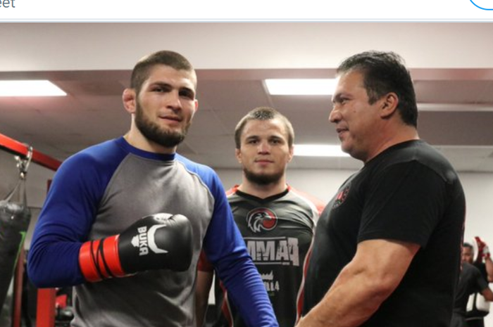 Pelatih Khabib Nurmagomedov, Javier Mendez sebut ada hal bodoh di gelaran UFC 290.