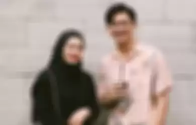 Usai Ditanya Istrinya di Instagram Pas Malam Pertama Dia Ileran Apa Enggak, Rey Mbayang Ceritakan Kelakuan Unik Dinda Hauw Saat Lipat Baju