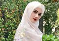 Gaya Elegan Anggun Mulan Jameela Saat Pakai Gaun Hijab Santun di Malaysia, Cantik Banget!
