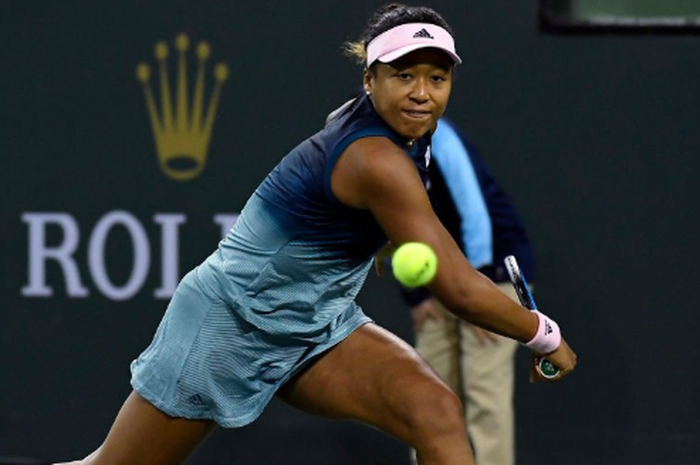 Petenis putri asal Jepang, Naomi Osaka, saat berlaga melawan Kristina Mladenovic (Prancis) di babak kedua BNP Paribas Open 2019, Indian Wells, Kalifornia, Sabtu (9/3/2019).