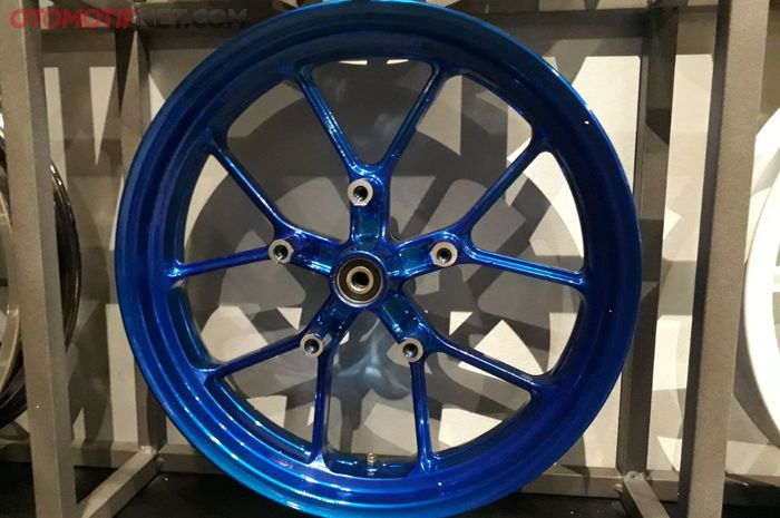 Niat Ganti Pelek Nih Produk Punya Warna Keren Biar Motor Makin Silau Gridoto Com Sama dengan kebutuhan pokok manusia seperti makan dan minum. niat ganti pelek nih produk punya