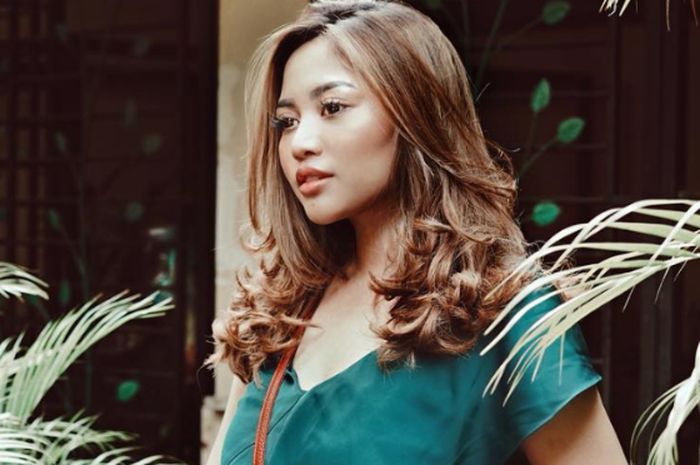  Warna  Rambut  yang Cocok dengan Kulit  Wanita  Indonesia 