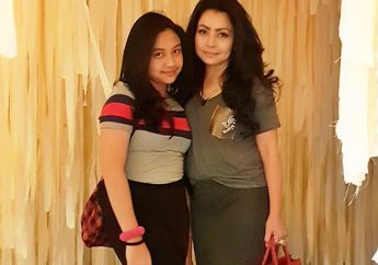 Tak Lagi Manggung, Mayangsari Kerap Pamer Foto-foto Kompak Keluarga Kecilnya di Instagram