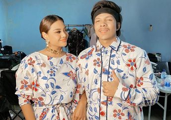 Serasi! Manisnya 7 Fashion Couple Aurel Hermansyah & Atta Halilintar