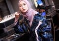Cara Modis Pakai Kaos Hijab ala Zaskia Adya Mecca, Coba Tiru Deh!
