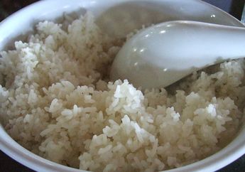 Heran Nasi yang Baru Dimasak di Rice Cooker Sudah Cepat Basi, 5 Kebiasaan ini Bikin Satu Keluarga Merugi