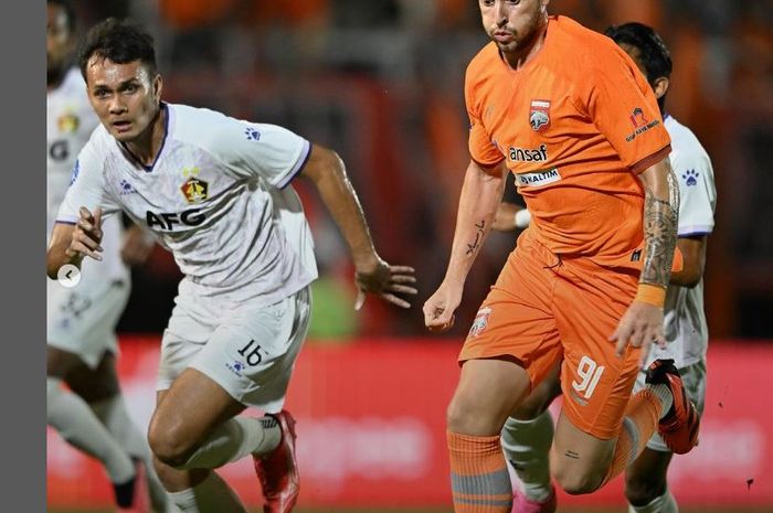 Bomber asal Argentina, Felipe Cadenazzi, saat membela Borneo FC melawan Persik Kediri, di Stadion Segiri, Samarinda, pada Kamis (2/11/2023) malam WIB.