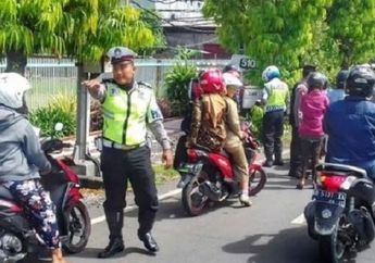 Tepok Jidat! ABG Tiba-Tiba Kesurupan Saat Kena Razia Operasi Zebra 2022