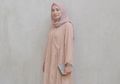 Simpel Tapi Elegan Pakai 4 Model Tunik Brokat ala Hijaber Mega Iskanti