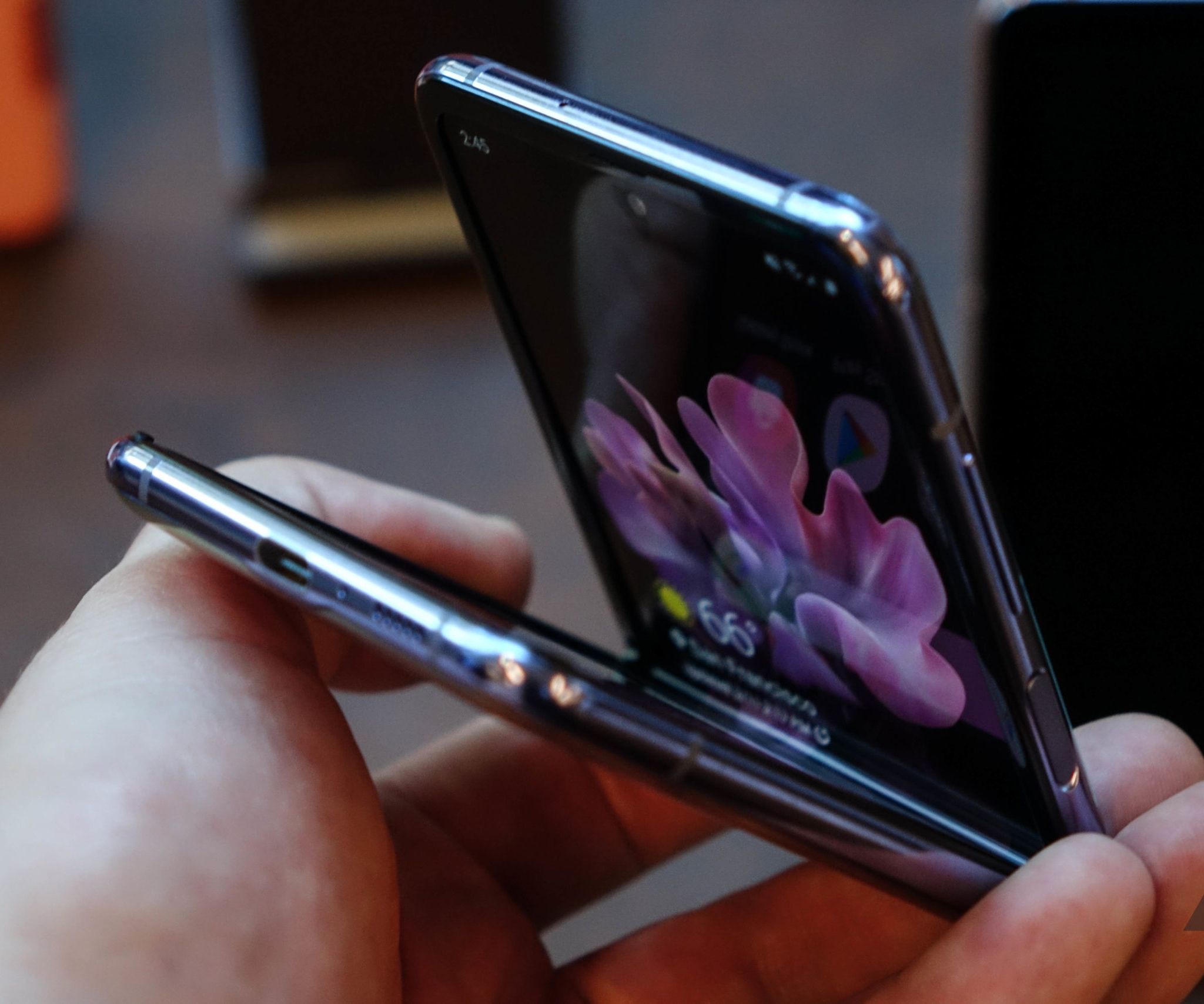 Hape Lipat Generasi Kedua Samsung Galaxy Z Flip Dibanderol Rp 21 Juta Semua Halaman Nextren Grid Id