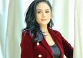 Ikuti Upacara HUT RI dari Rumah, Tampilan Nyentrik Krisdayanti Pakai Baju Serba Merah Langsung Jadi Sorotan, Seperti Apa?
