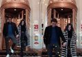 Diduga Bulan Madu, Ini Kemesraan Syahrini dan Reino Barack Saat di Swiss, Pegang Tangan Hingga Tempel Kening