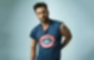 Pemeran karakter superhero Captain America, Chris Evans, dinobatkan jadi cowok terseksi 2022.