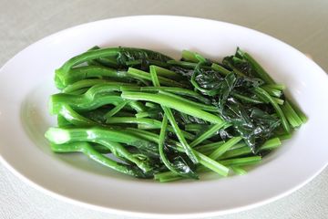 Khasiat konsumsi kangkung salah satunya bisa bikin awet muda dan mencegah penuaan dini.