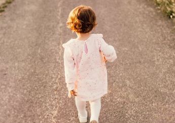 10 Rangkaian Nama Bayi Perempuan Islam dalam Alquran 3 Kata, Lengkap dengan Arti