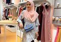 Biasa Terlihat Polos Natural, Fairuz A Rafiq Tampil Pangling Cantik dengan Makeup Flawless Nuansa Pink Feminin