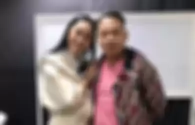 Rumah tangga Kalina Ockataranny dan Vicky Prasetyo dikabarkan sudah di ujung tanduk 