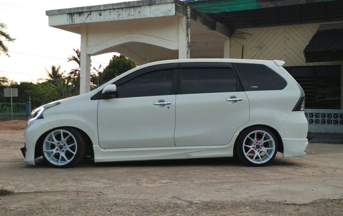 Download Gambar Mobil Avanza Modifikasi Ceper - RIchi Mobil