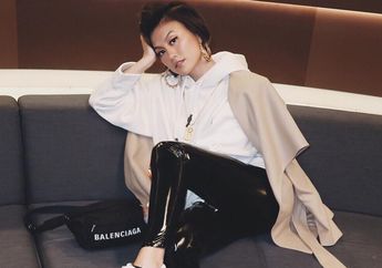 Lihat Komentar Kocak Netizen Saat Agnez Mo Pamer Perut Super Rata, Sampai Dituduh Nggak Pernah Makan Indomie?