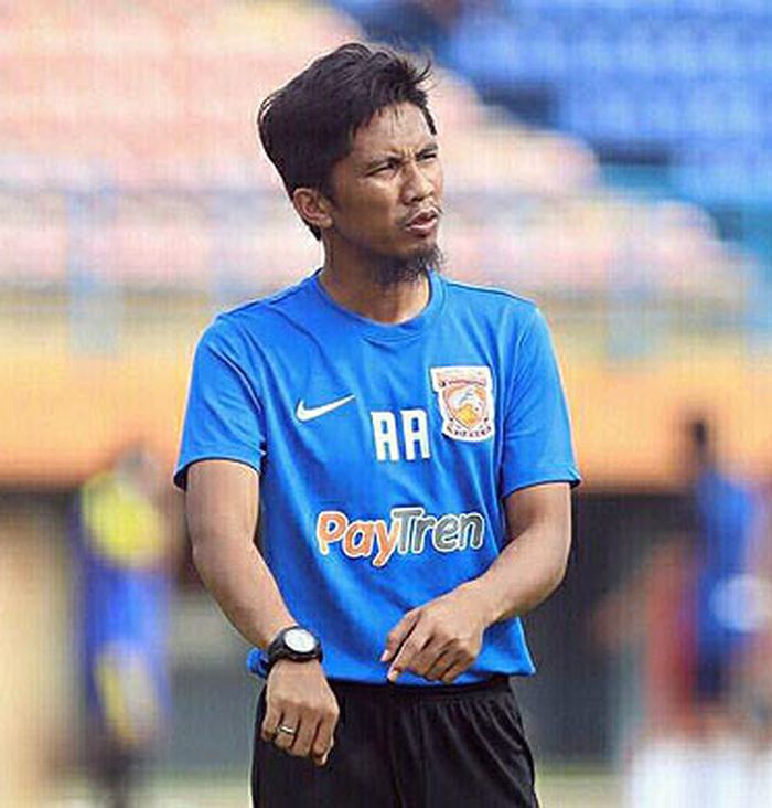 Asisten pelatih Borneo FC,  Ahmad Amiruddin.