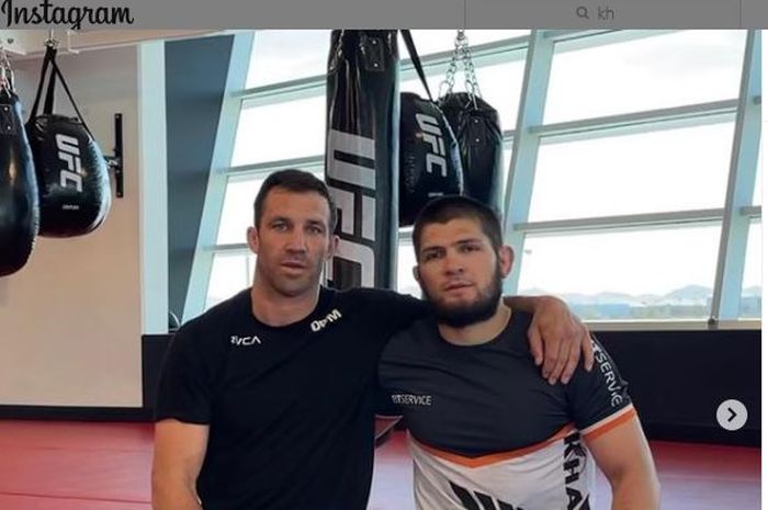 Petarung kelas menengah UFC, Luke Rockhold (kiri), dan pensiunan jagoan, Khabib Nurmagomedov (kanan) memamerkan foto berdua di Instagram.