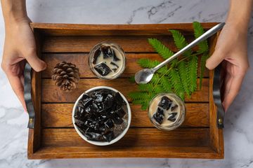 Beberapa manfaat cincau hitam yang baik untuk kesehatan tubuh yang sayang jika terlewatkan.