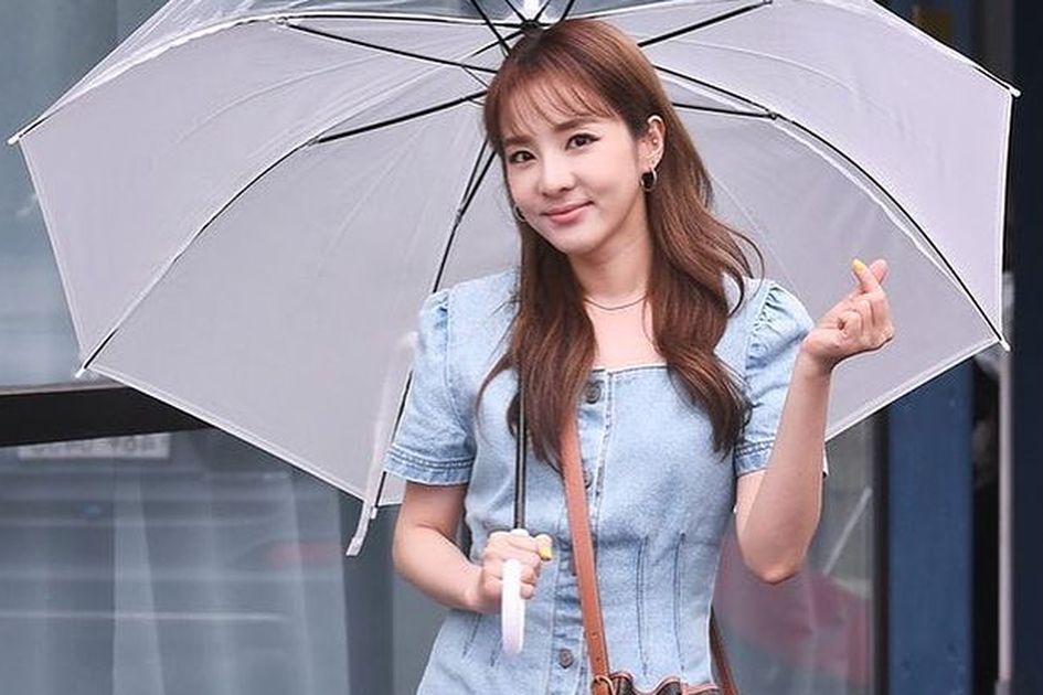 Berita Kpop Terbaru: 17 Tahun Bersama, Sandara Park Akhiri Kontrak