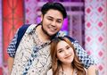 Setia Dukung Fashion Show Ivan Gunawan, Ayu Ting Ting Tampil Pangling dalam Balutan Busana Santun yang Jauh dari Kesan Seksi