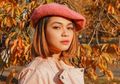 5 Pesona Modis Regina Poetiray, Vokalis Pengganti Momo Geisha