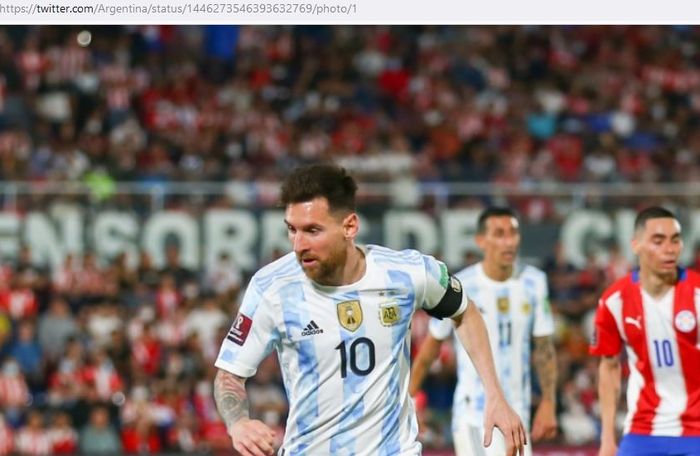 Megabintang timnas Argentina, Lionel Messi, beraksi dalam laga Kualifikasi Piala Dunia 2022 Zona Amerika Selatan kontra timnas Paraguay di Stadion Defensores del Chaco, Kamis (7/10/2021).