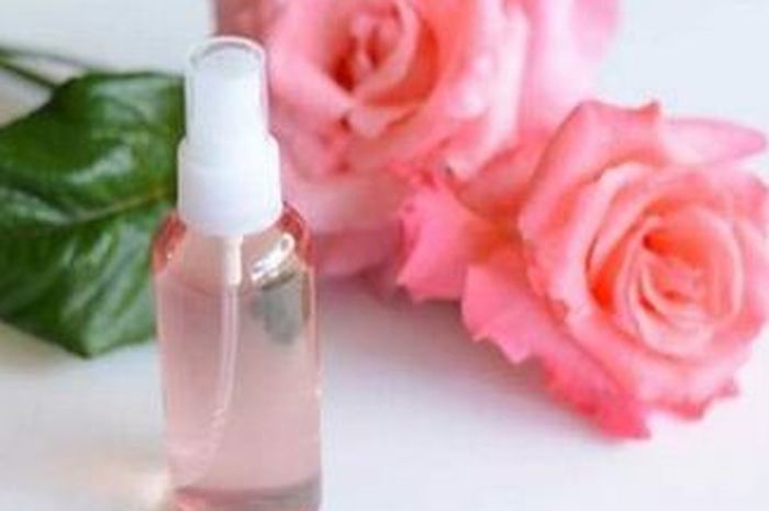 Tak Perlu Pakai Makeup Coba Campurkan Air Mawar Dengan Bahan Bahan Alami Ini Dijamin Efeknya Buat Kulit Wajah Bakal Memuaskan Semua Halaman Pop Grid Id Tak Perlu Pakai Makeup Coba Campurkan Air Mawar Dengan Bahan Bahan Alami Ini Dijamin Efeknya Buat Kulit Wajah Bakal Memuaskan Semua Halaman Pop Grid Id