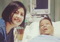 Tak Mampu Membendung Rasa Duka, Tangis Cynthia Lamusu Pecah di Pemakaman Sang Ayah