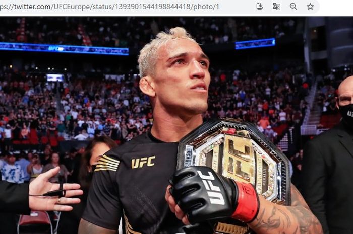 Mantan juara kelas ringan UFC, Charles Oliveira merasa jika kalibrasi timbangan UFC keliru