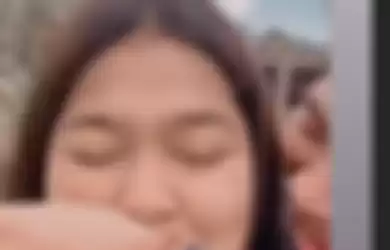 Video Rizki DA mencium pipi Aryani